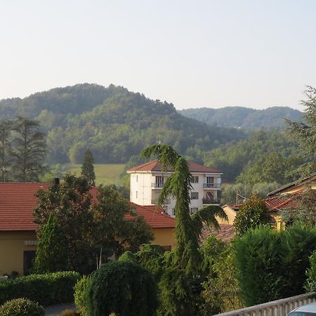 몸벨로 몬페라토 Casa Giordano B&B 외부 사진