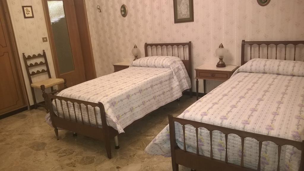 몸벨로 몬페라토 Casa Giordano B&B 외부 사진