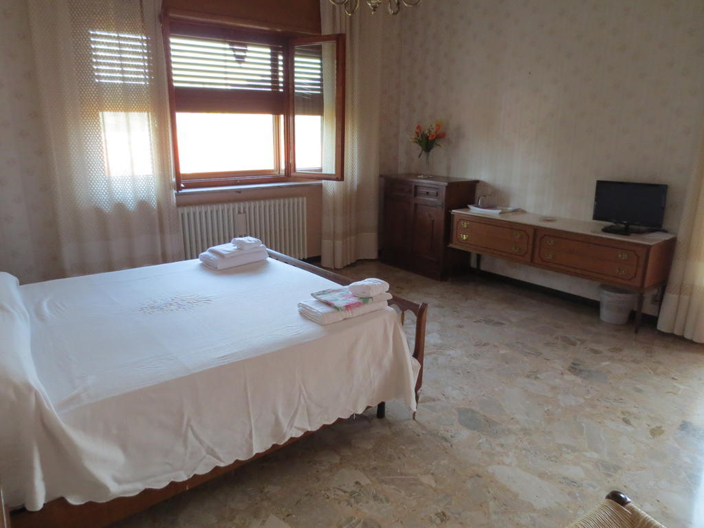 몸벨로 몬페라토 Casa Giordano B&B 객실 사진
